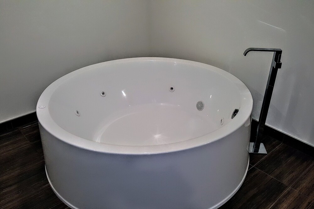 Jacuzzi