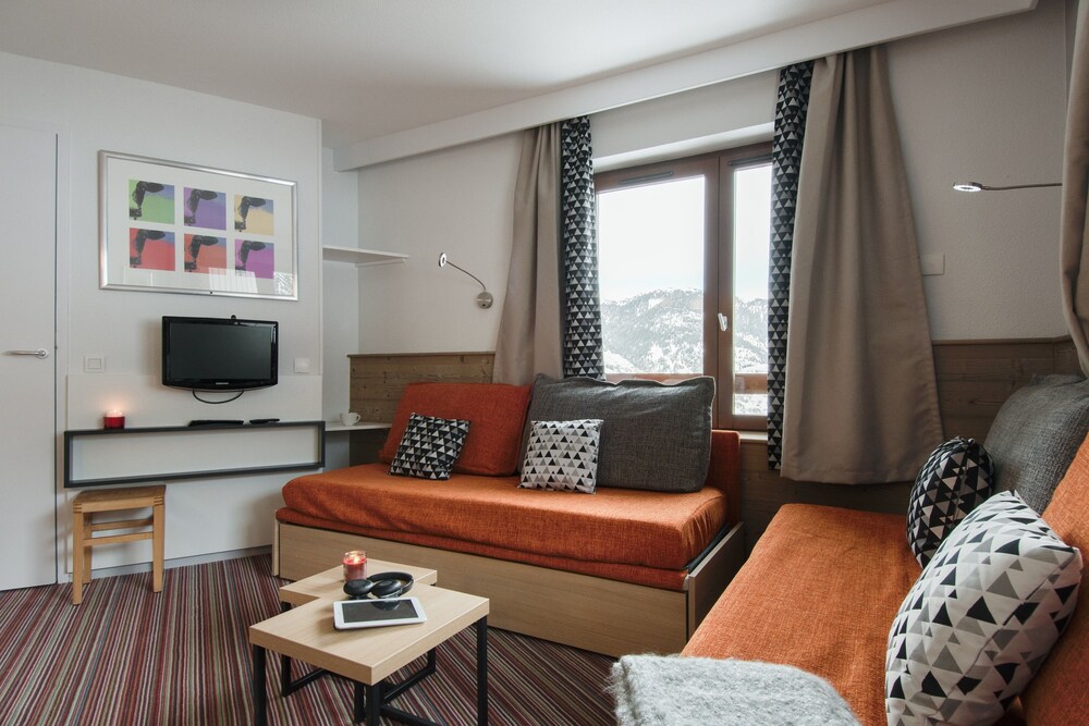 Standard 1 Bedroom Apartment for 4 people - Living Area