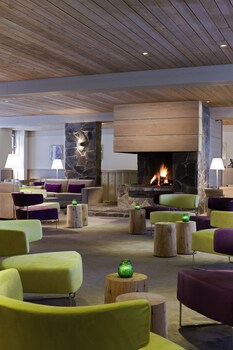 Hotel Lounge