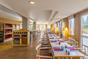 Food Court