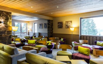 Hotel Lounge