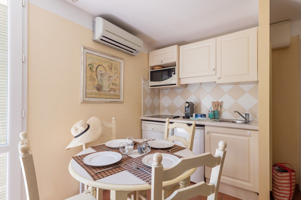 In-Room Kitchen