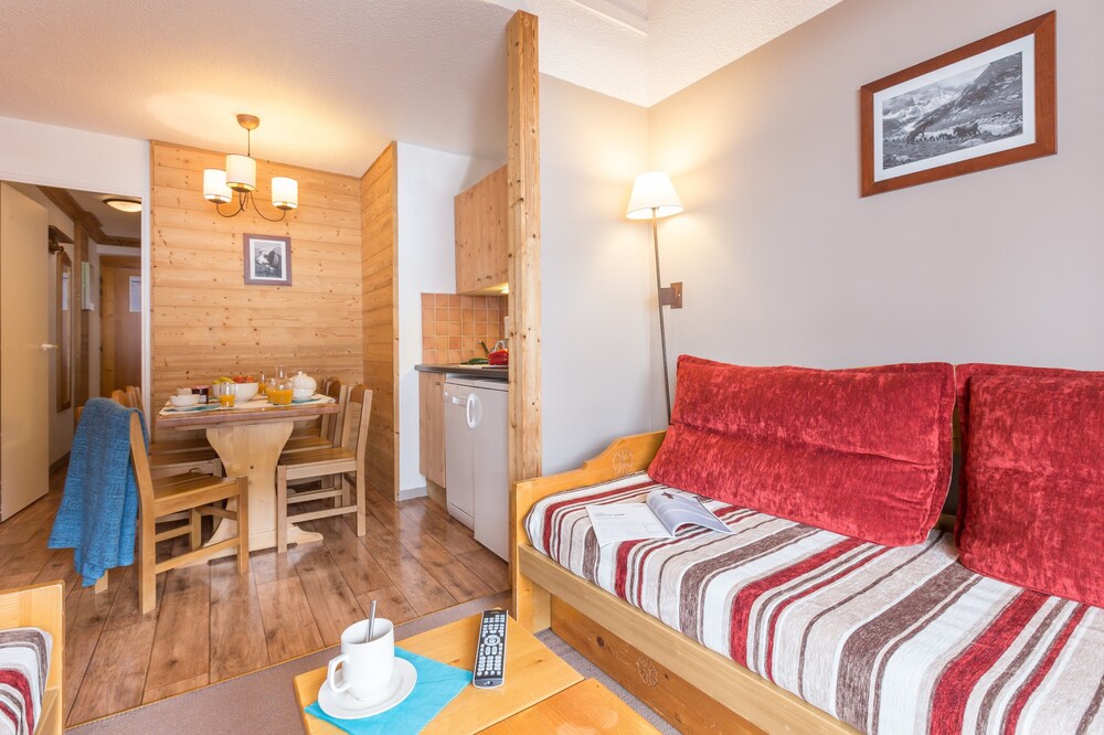 Standard 1 Bedroom Apartment for 4 people - Living Room