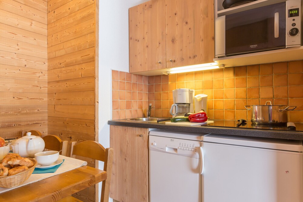 Standard 1 Bedroom Apartment for 4 people - In-Room Kitchen