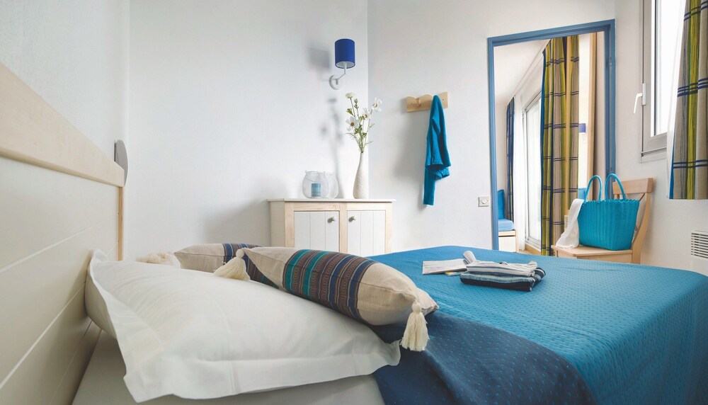 Standard 1 Bedroom Apartment for 6 people Sea Side - Guestroom