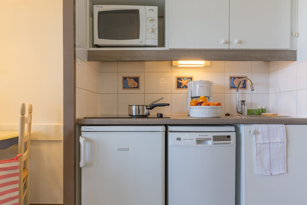 Standard Apartment (2 pièces, 4 personnes - Cap Océan) - In-Room Kitchen
