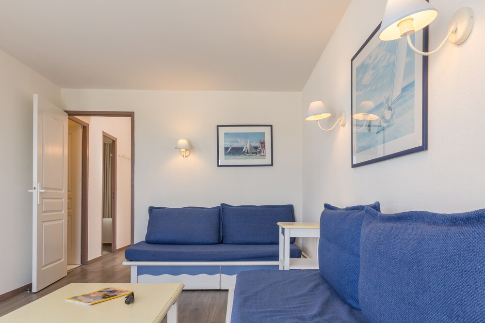 Standard 1/2-bedroom apartment for 5/6 pers. Cap Océan - Living Room