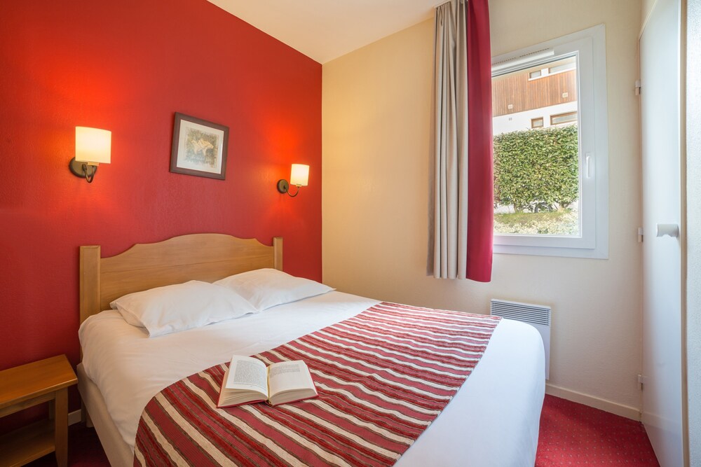Standard 1/2 Bedroom Apartment for 6 people - Guestroom