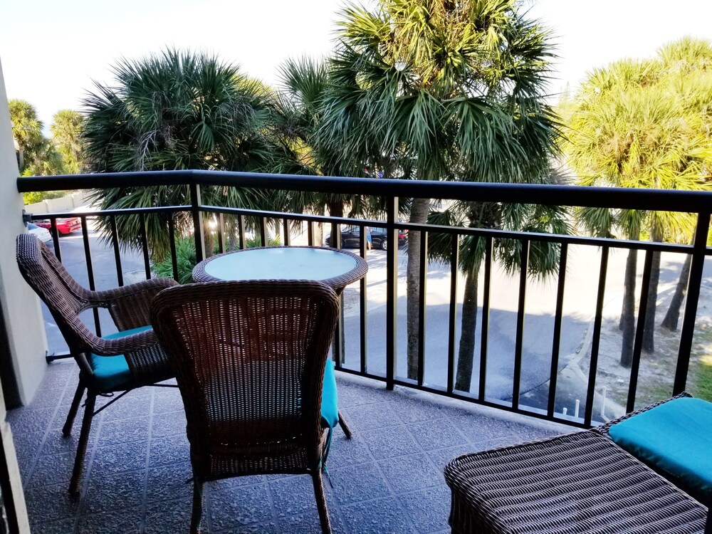 Condo, 1 King Bed with Sofa bed - Balcony