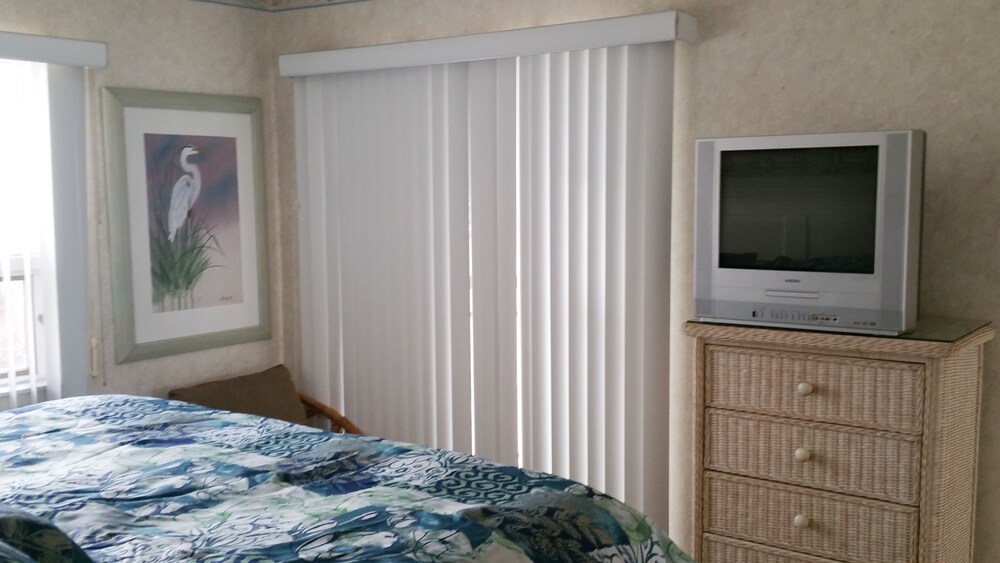 Condo, 1 King Bed with Sofa bed - Guestroom