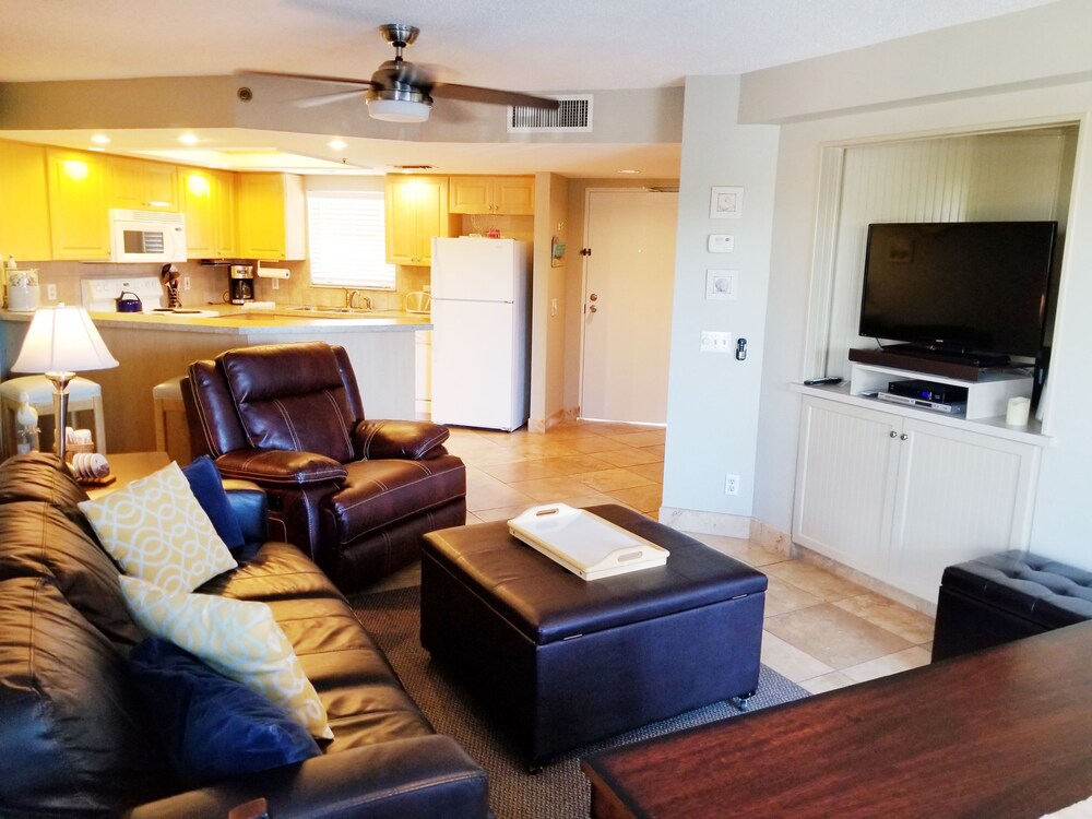 Condo, 1 King Bed with Sofa bed - Living Room