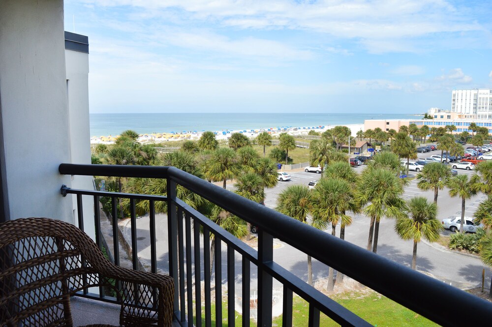 Condo, 1 King Bed with Sofa bed - Balcony