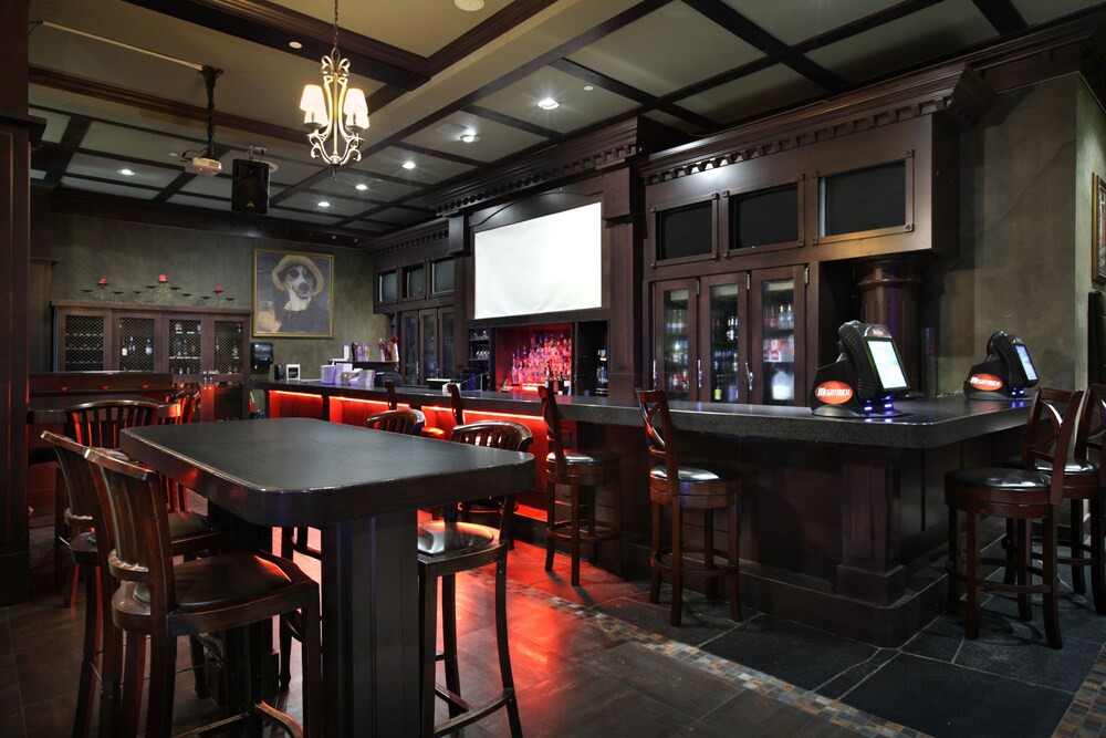 Hotel Bar