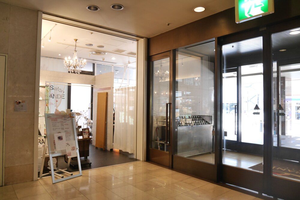 Nail Salon