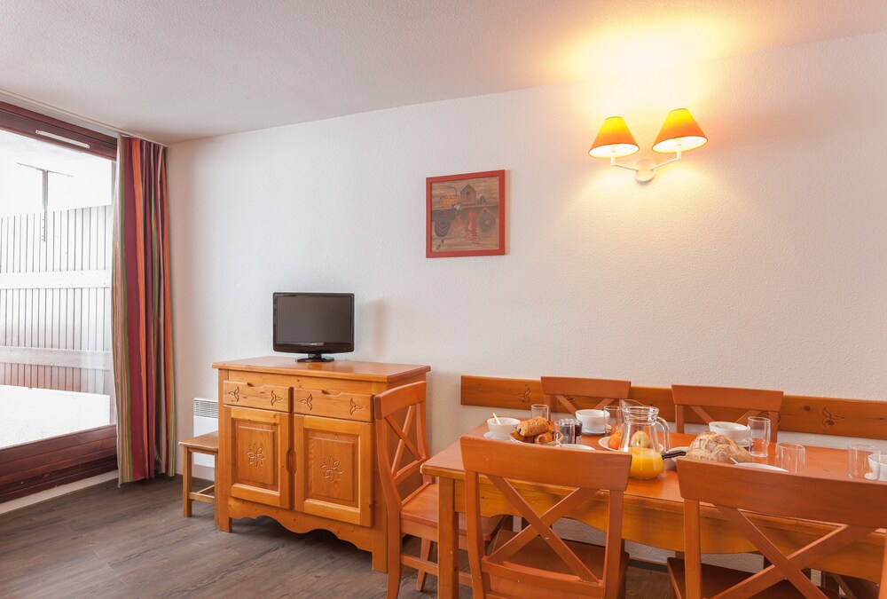 Standard Apartment (for 5/6 people) - Living Room