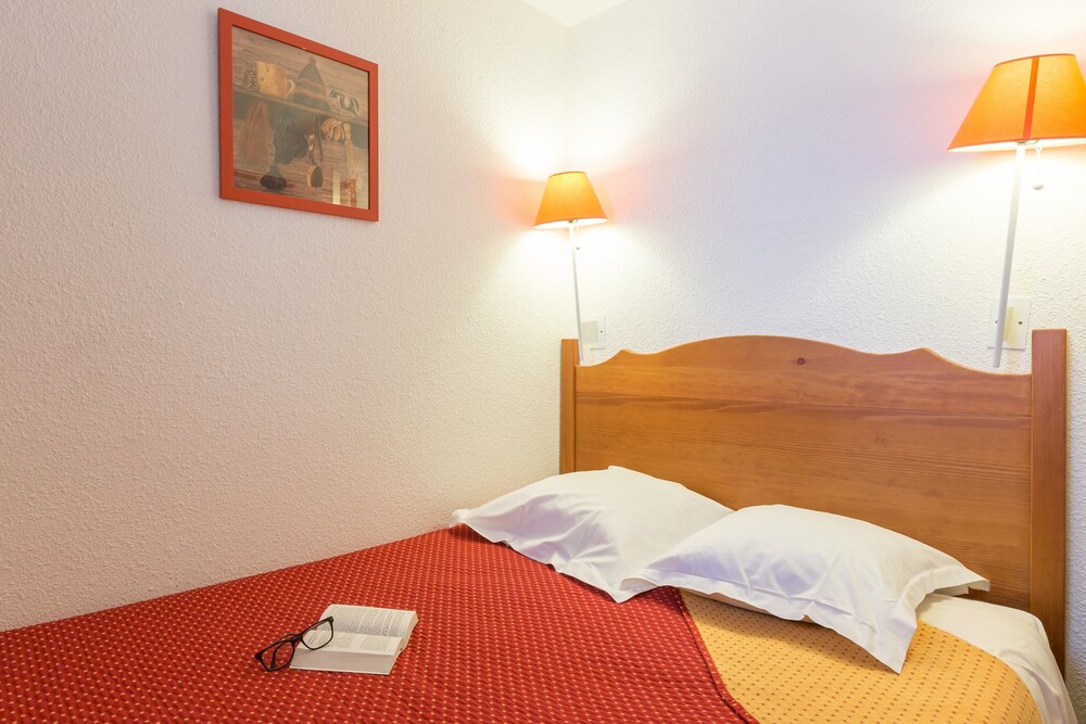 Standard Apartment, 1 Bedroom (for 3/4 people) - Guestroom