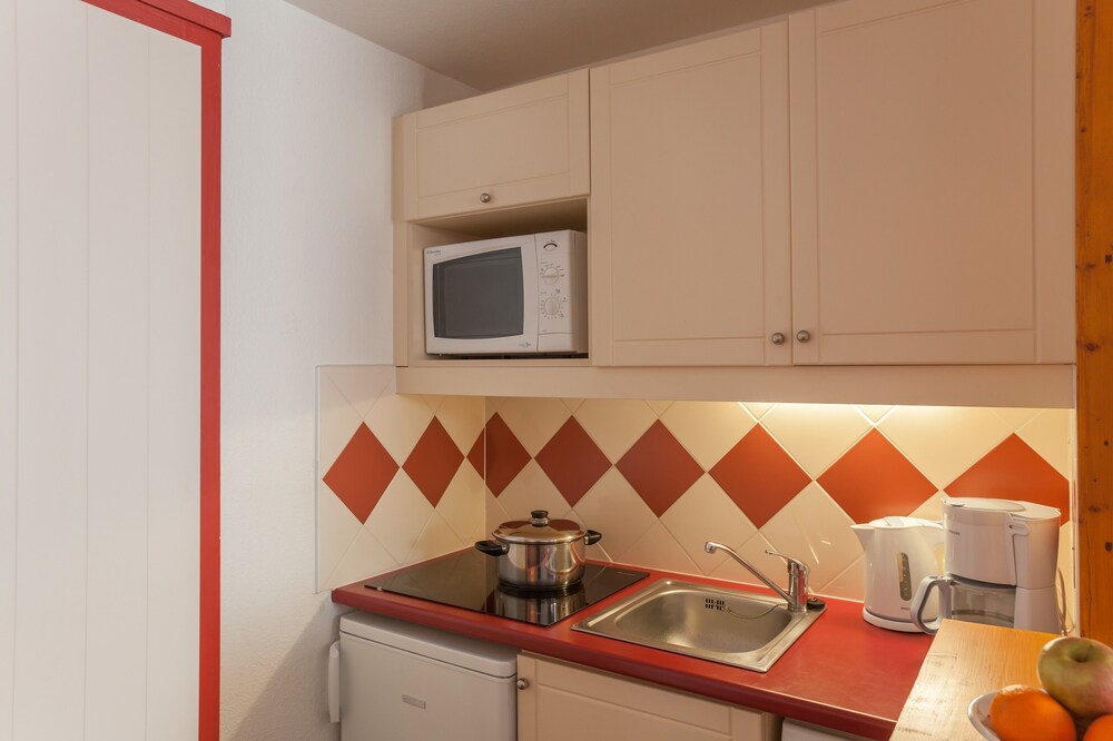 Standard Apartment (for 5/6 people) - In-Room Kitchen