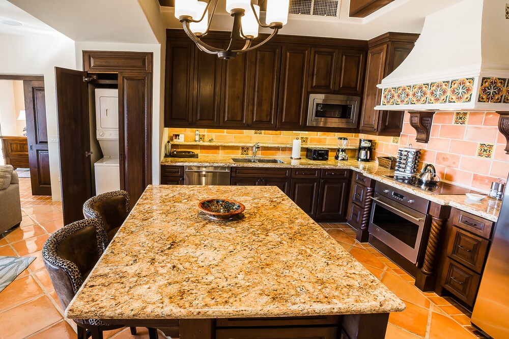 1 Bedroom (Marina & City View) - In-Room Kitchen