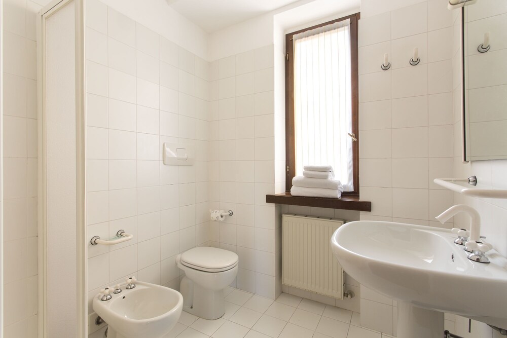 Badezimmer (Apartment, 1 Schlafzimmer, Terrasse, Gartenblick)