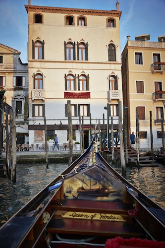Hotel Antiche Figure