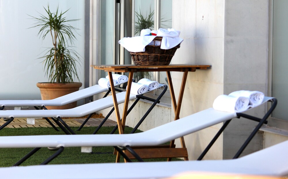 Sundeck