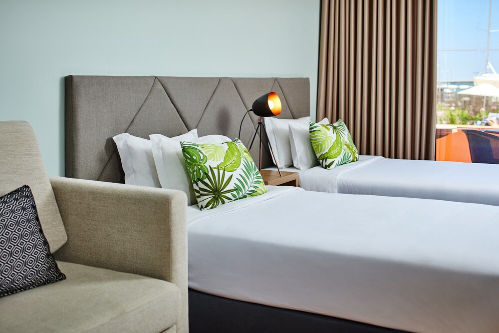 Deluxe Apartment, 1 Bedroom - Guestroom