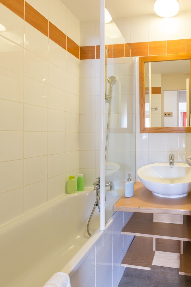 Standard 1 Bedroom Apartment for 4/5 people - Bathroom