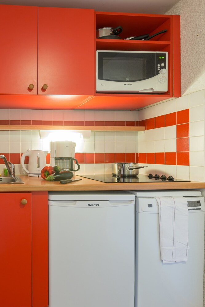 Standard 1 Bedroom Apartment for 4 people - In-Room Kitchen