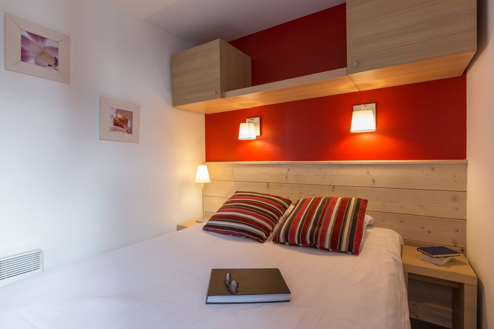 Standard 1 Bedroom Apartment for 4/5 people - Featured Image