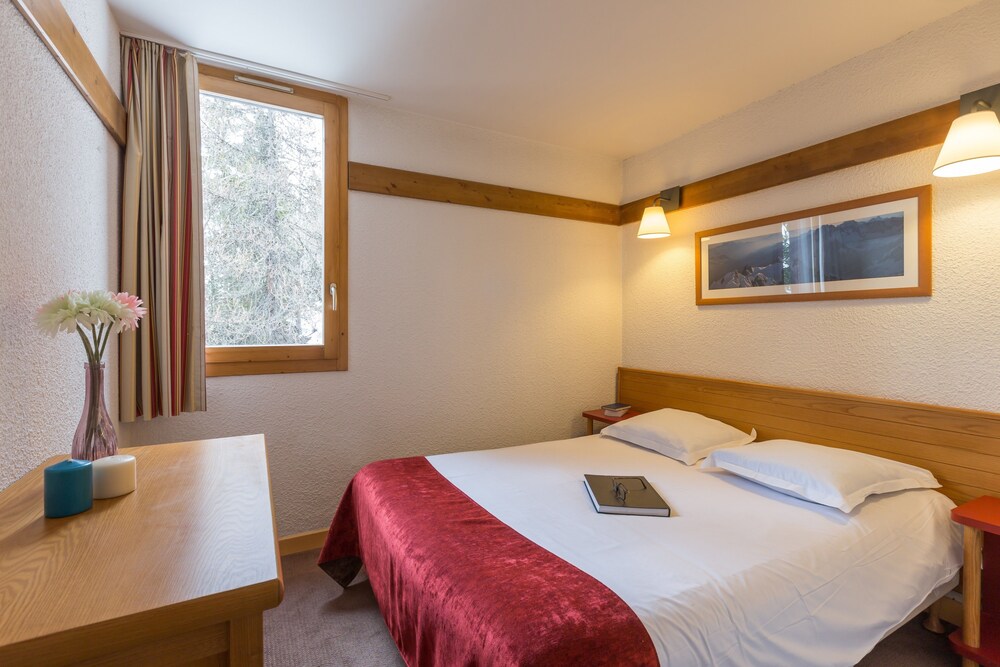 Standard Apartment, 2 Bedrooms (for 5/6 people) - Guestroom