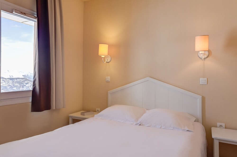 Chambre (Appartement Standard, 2/3 chambres, pour 8 personnes )