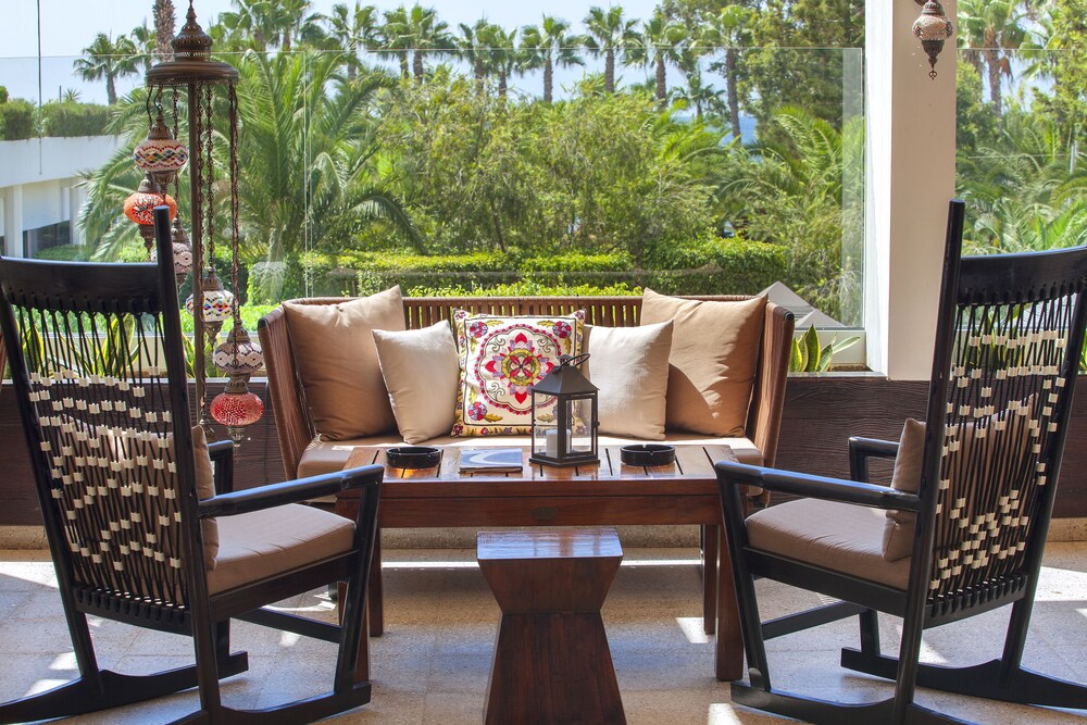 Hotel Lounge