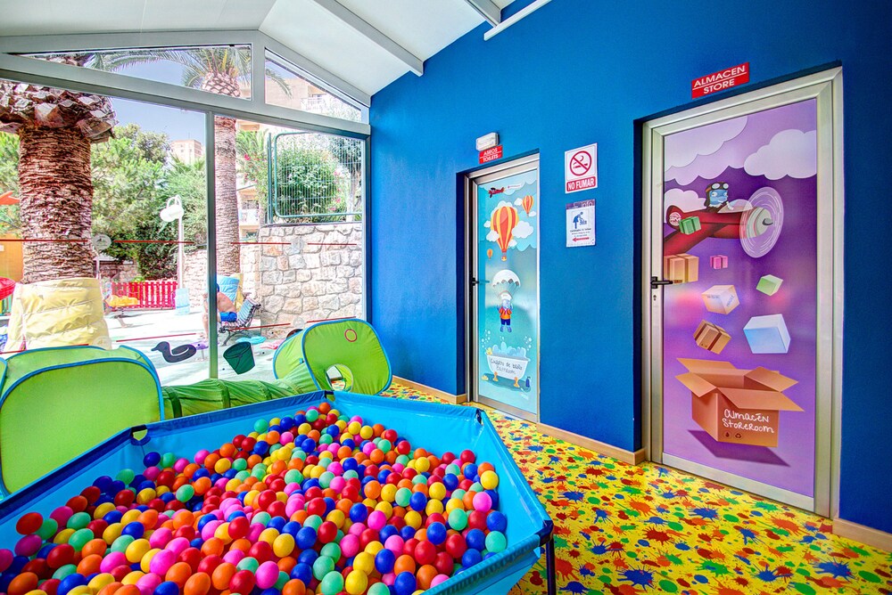 Area giochi per bambini (al coperto)