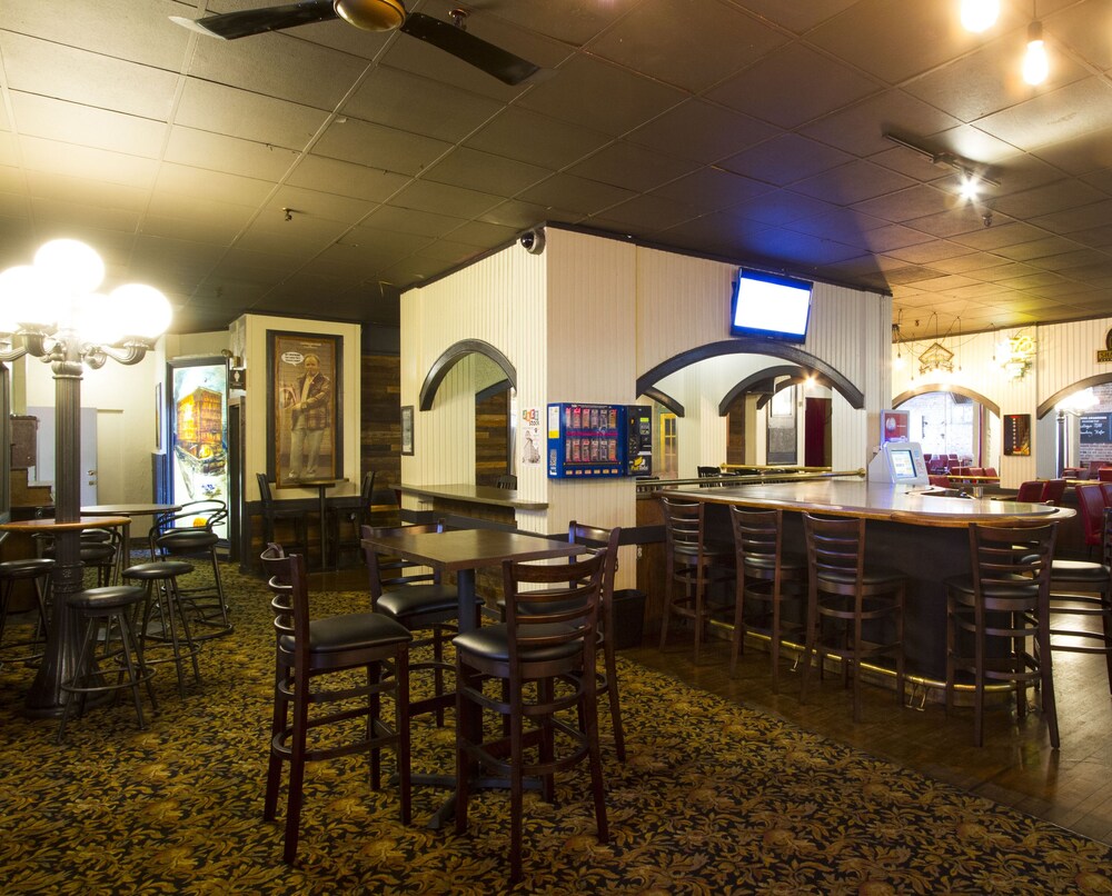 Hotel Bar