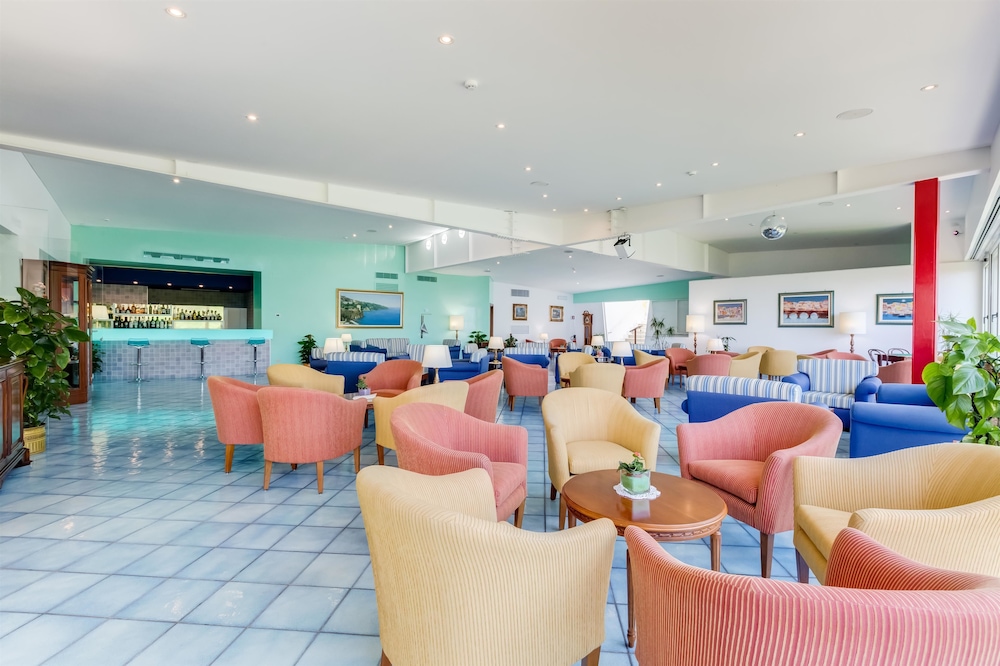 Hotel Bar