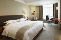 Executive Room, 1 King Bed, Non Smoking