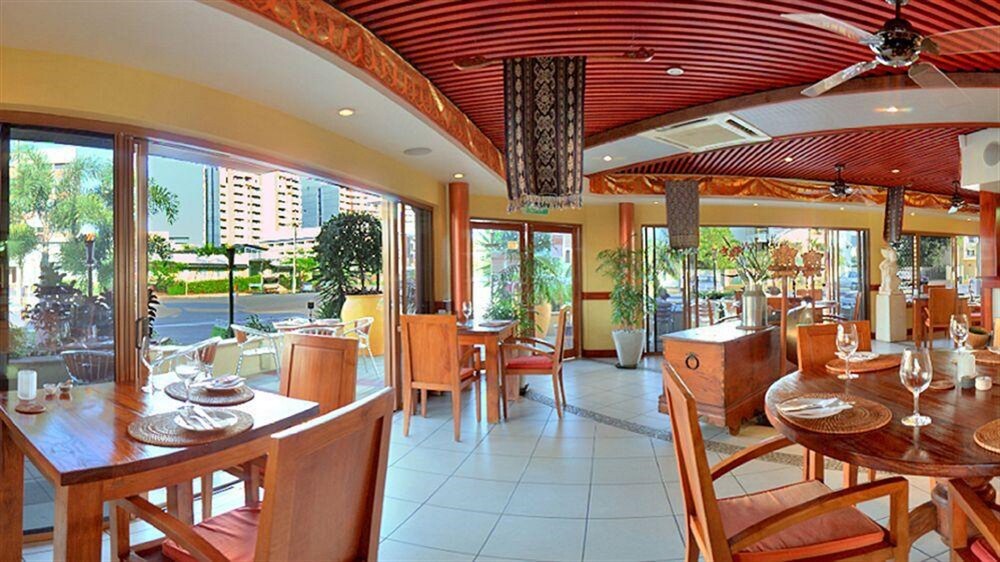Hotel Bar