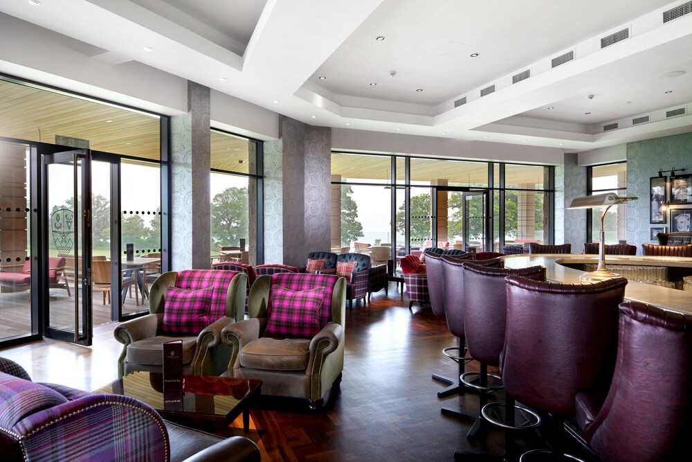 Hotel Lounge