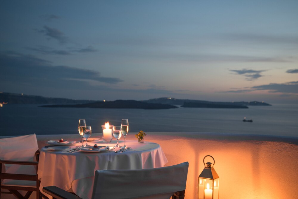 Couples Dining