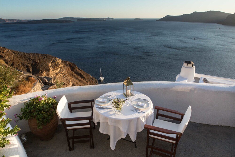 Couples Dining