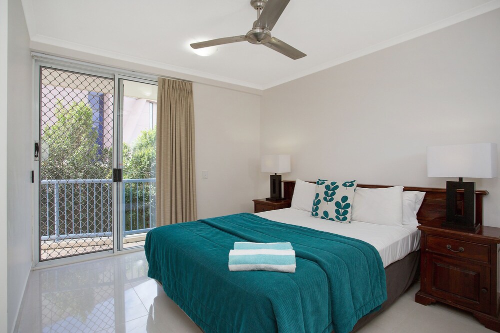 Deluxe Apartment, 2 Bedrooms - Guestroom