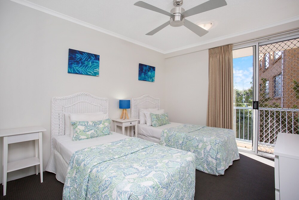 Deluxe Apartment, 2 Bedrooms - Guestroom