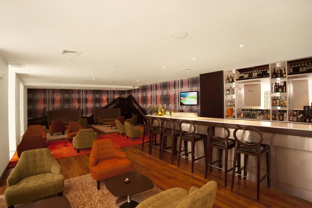 Hotel Bar