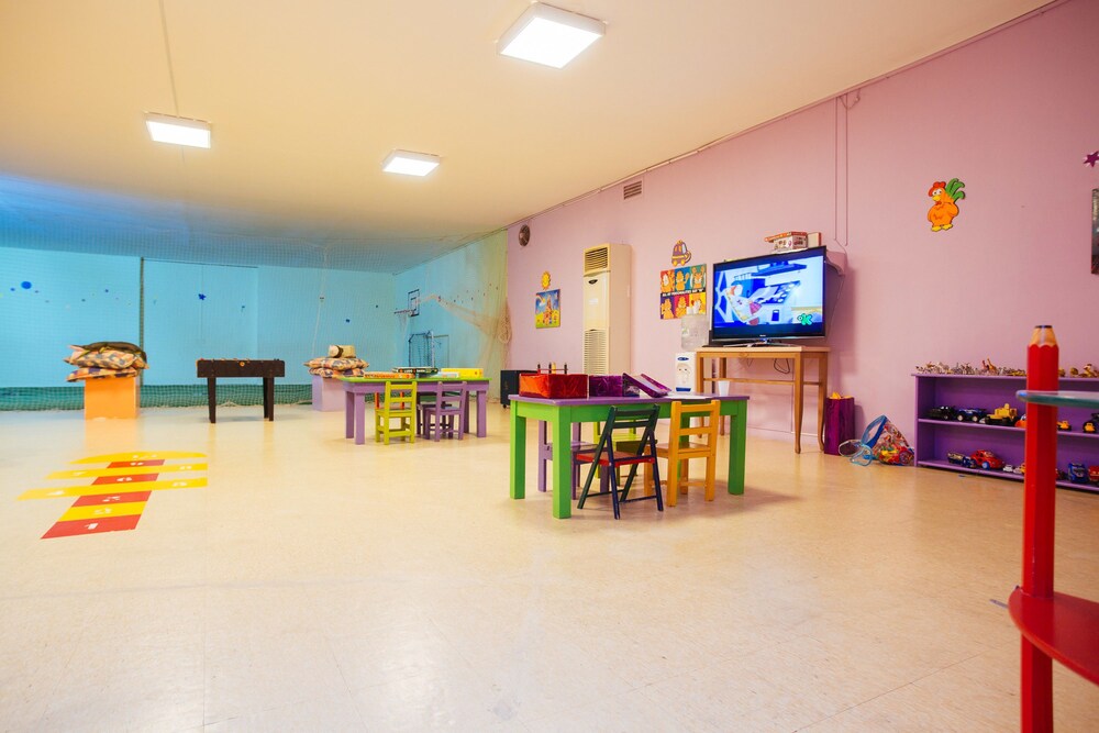 Childrens Play Area - Indoor