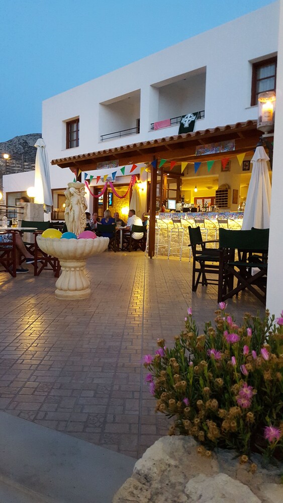 Poolside Bar