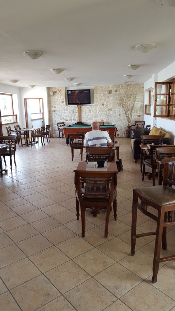 Food Court