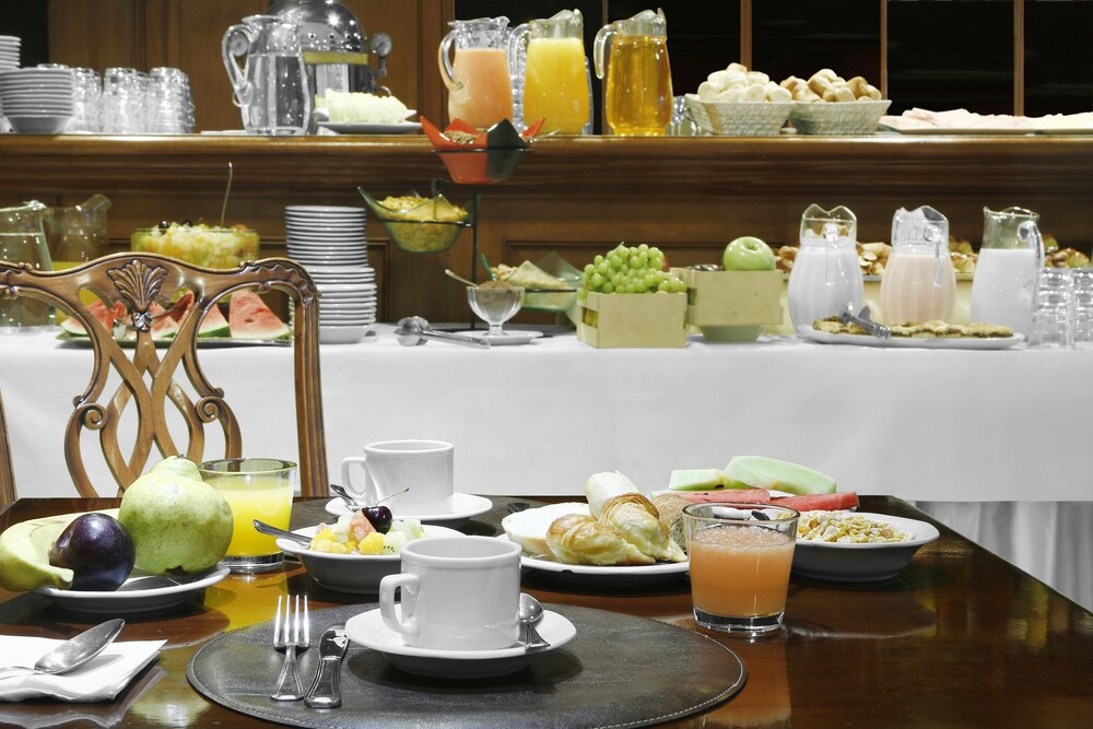 Hotel Bar