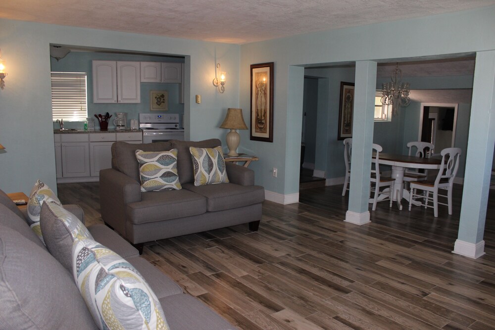 Apartment, 2 Bedrooms, Kitchen, Garden View - Living Room