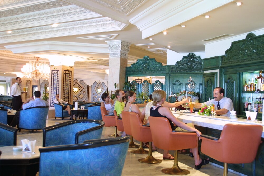 Hotel Bar