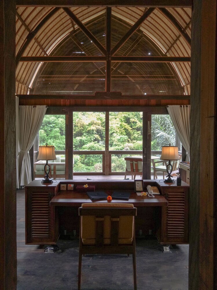 In-Room Business Center